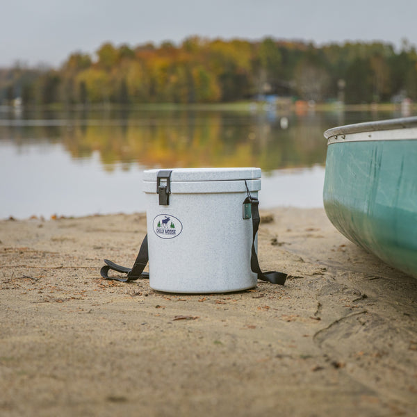 Harbour Bucket Cooler 12L – Chilly Moose – lakeside lifestyle in speckled white