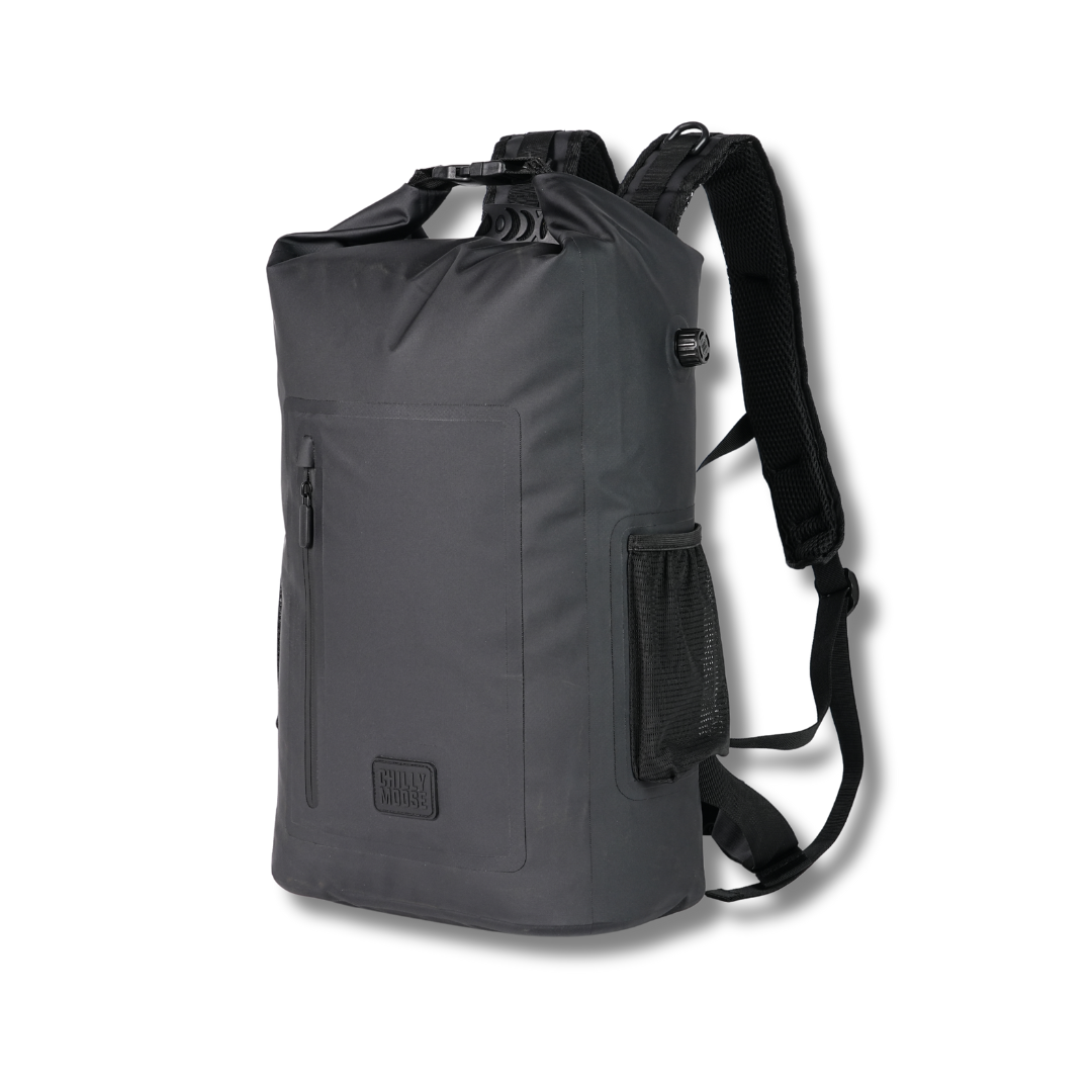Sauble Soft Cooler Backpack 20L in Midnight – Chilly Moose – three-quarter view #colour_midnight