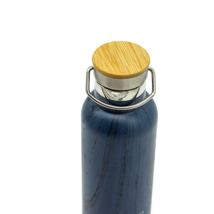 25oz Ontario Parks Turtle Bottle – Chilly Moose – Top-down view showing bamboo lid with wire handle #colour_blue